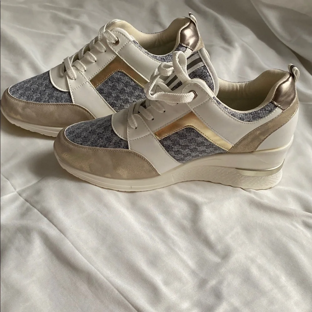 Elegant Women's Platform Sneakers - White, Gold, and Gray
